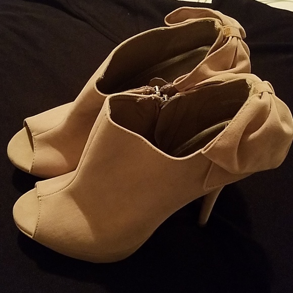 😍BEAUTIFUL BOOTIES 🤩 - Picture 3 of 4